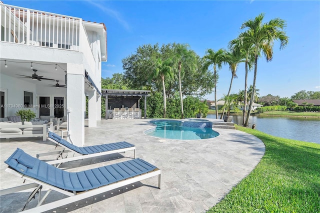 20230 NW 7th St, Pembroke Pines, FL 33029 - view of swimming pool featuring ceiling fan, a patio, a water view, an outdoor living space, and a pool with connected hot tub