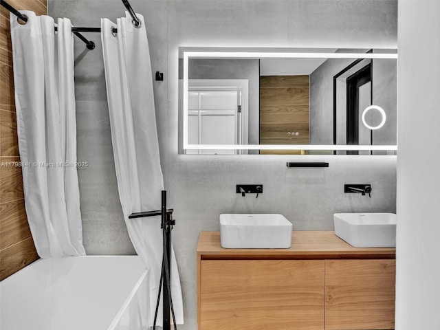 4921 NW 6th Ave, Miami, FL 33127 - full bath featuring a shower with shower curtain and double vanity