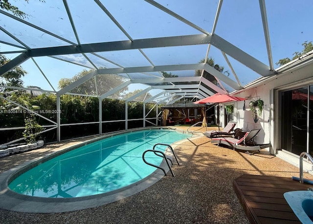 4909 Bayberry Ln, Tamarac, FL 33319 - swimming pool featuring a patio area and a lanai