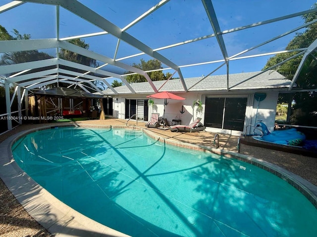 4909 Bayberry Ln, Tamarac, FL 33319 - outdoor pool featuring a patio and a lanai
