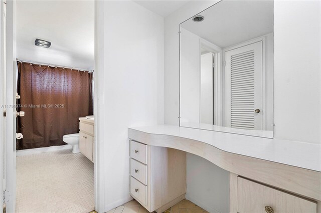 4800 Hillcrest Ln Unit 503, Hollywood, FL 33021 - bathroom with vanity and tile patterned flooring