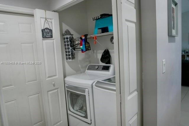 20600 SW 316th St, Homestead, FL 33030 - laundry room with independent washer and dryer
