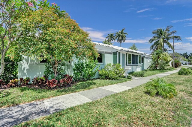 326 S 14th Ave, Hollywood, FL 33020 - photo 2