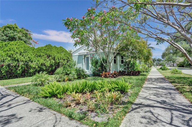326 S 14th Ave, Hollywood, FL 33020 - photo 3
