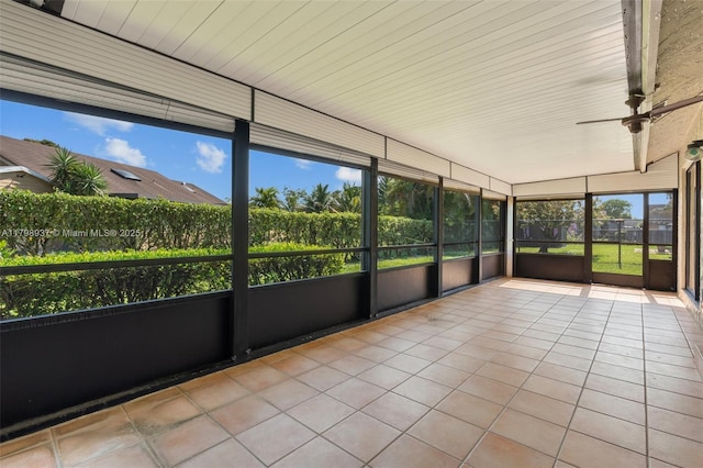8400 NW 52nd St, Lauderhill, FL 33351 - unfurnished sunroom with a ceiling fan