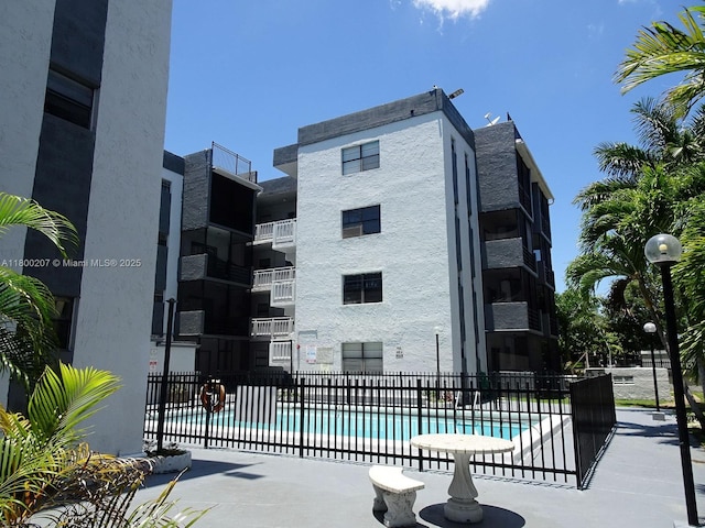 13500 NE 3rd Ct Unit 217, North Miami, FL 33161 - view of community pool