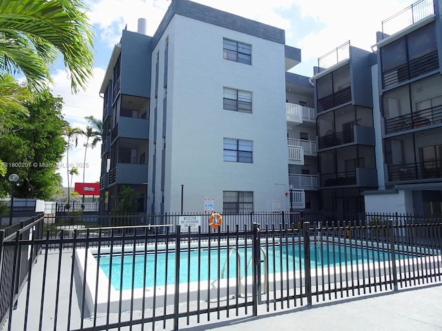 13500 NE 3rd Ct Unit 217, North Miami, FL 33161 - view of community pool