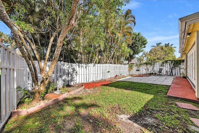 1060 SW 111th Way, Davie, FL 33324 - view of yard featuring a patio area