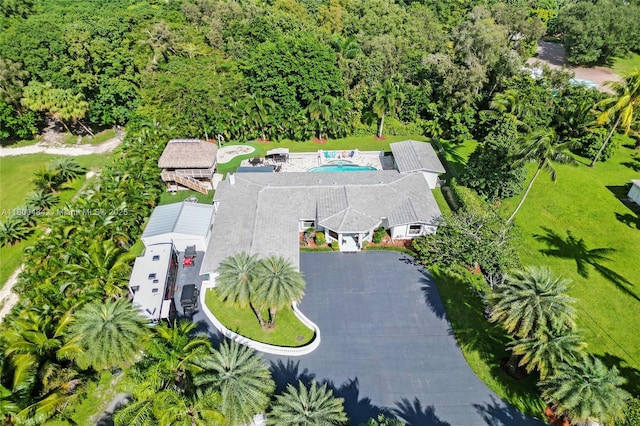 aerial view of property and surrounding area