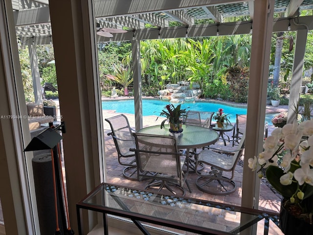 view of swimming pool