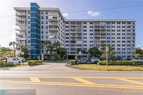 4200 Hillcrest Dr Unit 1017, Hollywood, FL 33021 - view of apartment building / complex