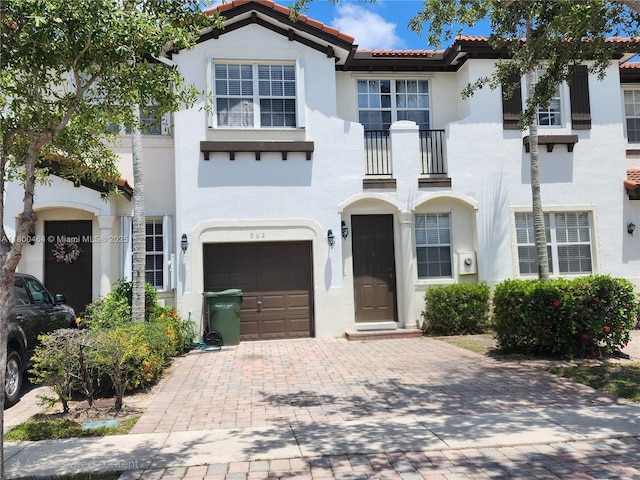 962 NE 29th Ter, Homestead, FL 33033 - photo 1