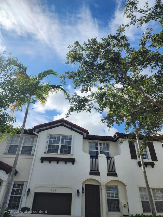 962 NE 29th Ter, Homestead, FL 33033 - photo 2