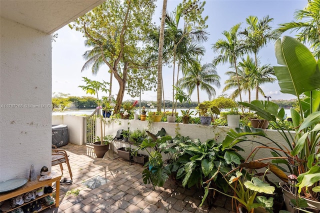 2681 N Flamingo Rd Unit Th4S, Sunrise, FL 33323 - view of patio featuring fence