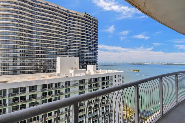 1750 N Bayshore Dr Unit 4007, Miami, FL 33132 - balcony featuring a water view