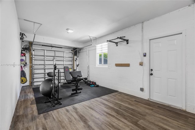 9621 SW 59th Ter, Miami, FL 33173 - exercise area featuring a garage and wood finished floors