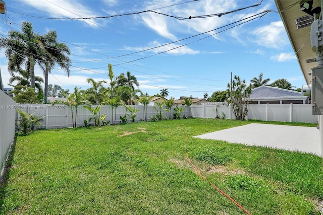 129 NE 2nd Ave, Dania Beach, FL 33004 - view of yard with a patio