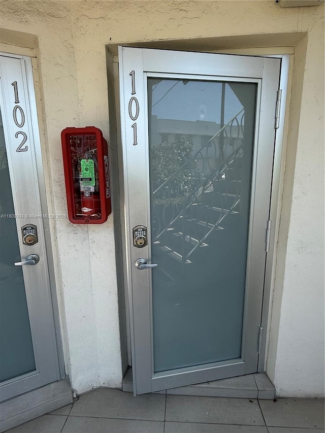1601 Meridian Ave Unit 101, Miami Beach, FL 33139 - property entrance with stucco siding