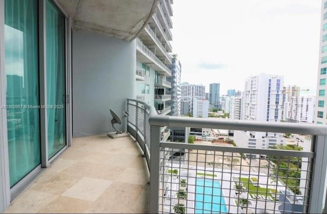 690 SW 1st Ct Unit 1227, Miami, FL 33130 - balcony with a view of city