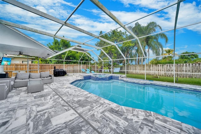 5260 NW 74th Ter, Lauderhill, FL 33319 - view of swimming pool featuring an in-ground hot tub, a fenced backyard, an outdoor hangout area, and a patio area
