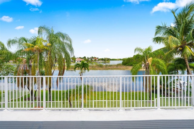 1106 NW 180th Ave, Pembroke Pines, FL 33029 - water view with fence