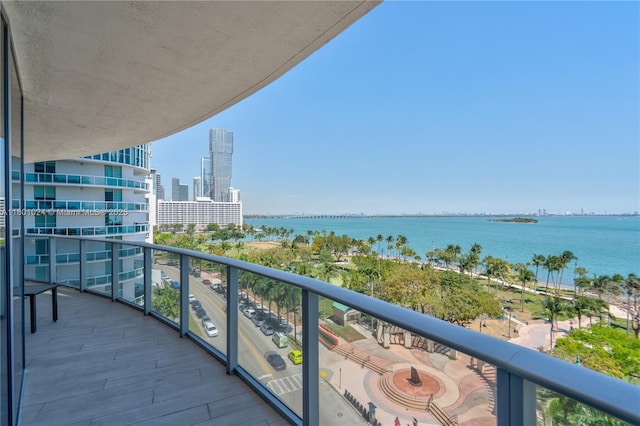 488 NE 18th St Unit 715, Miami, FL 33132 - balcony with a water view and a view of city