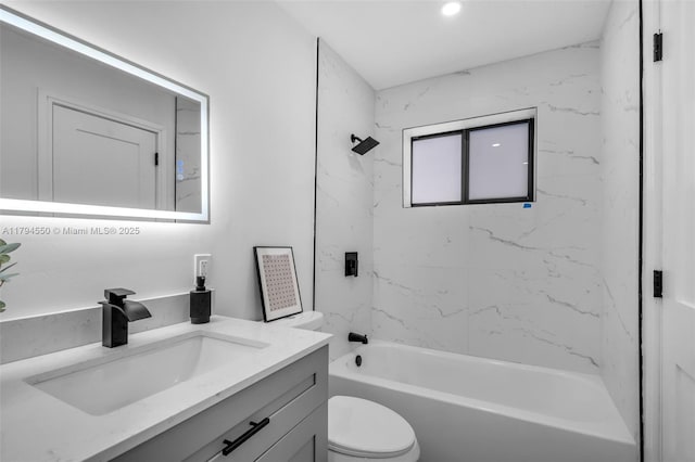 full bath with shower / bath combination, toilet, and vanity