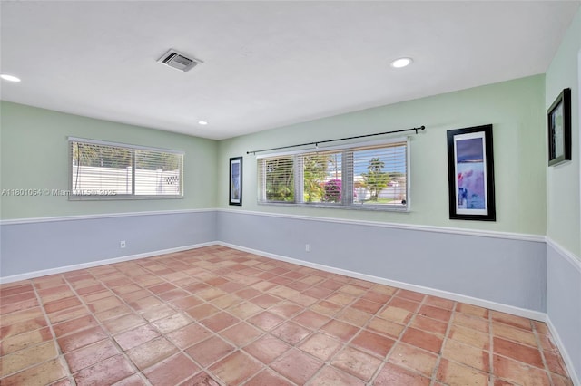 5261 NE 18th Ter, Fort Lauderdale, FL 33308 - empty room with recessed lighting and baseboards