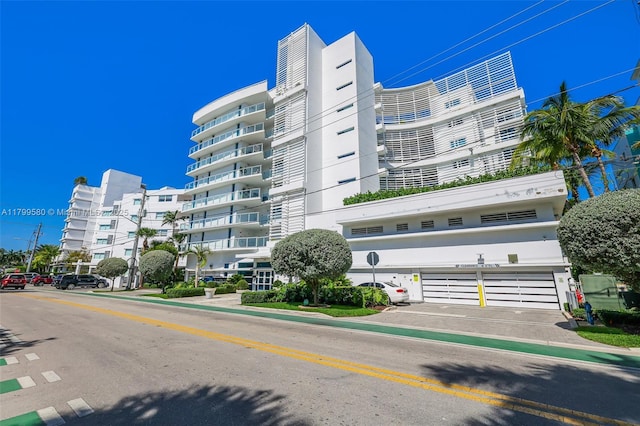 9821 E Bay Harbor Dr Unit 402, Bay Harbor Islands, FL 33154 - photo 2