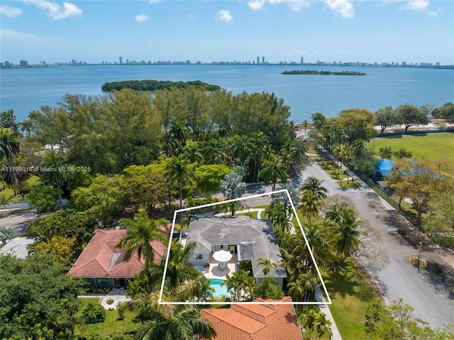 5550 N Bayshore Dr, Miami, FL 33137 - aerial view of property's location with a large body of water, property boundaries highlighted, and skyline