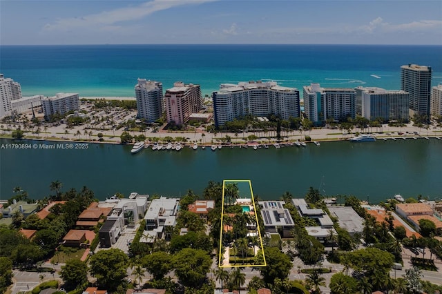 5215 Pine Tree Dr, Miami Beach, FL 33140 - aerial view of property's location with a nearby body of water and property parcel outlined