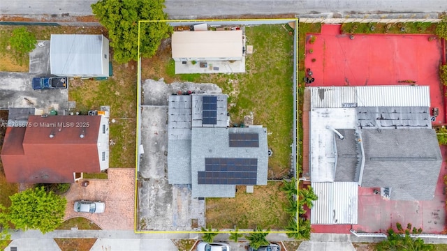 621 E 8th St, Hialeah, FL 33010 - aerial view of property's location featuring property boundaries highlighted