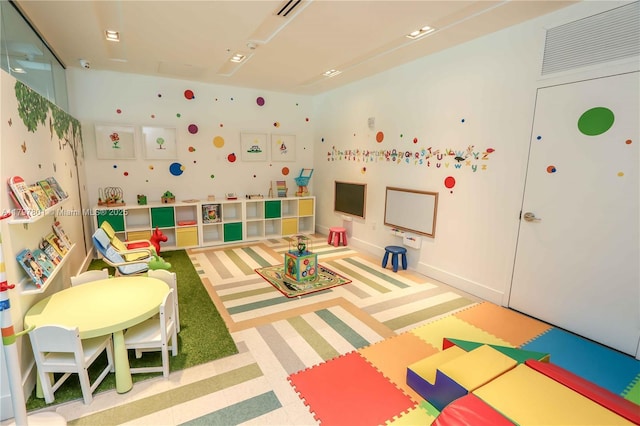 1600 SW 1st Ave Unit Th-07, Miami, FL 33129 - recreation room featuring carpet