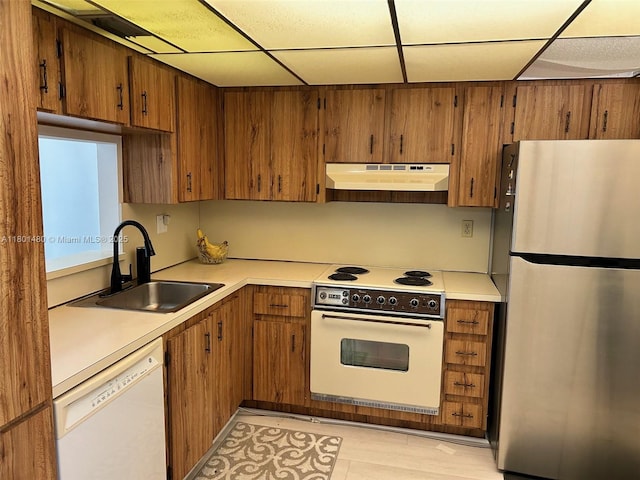 1000 Colony Point Cir Unit 302, Pembroke Pines, FL 33026 - kitchen featuring freestanding refrigerator, electric stove, a sink, white dishwasher, and under cabinet range hood
