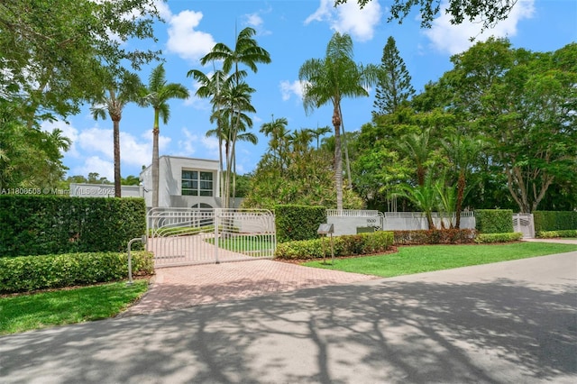 9500 SW 60th Ct, Pinecrest, FL 33156 - view of community with a gate