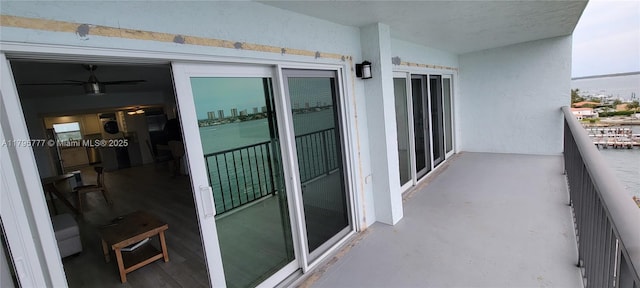 3040 Lake Shore Dr, Riviera Beach, FL 33404 - view of balcony