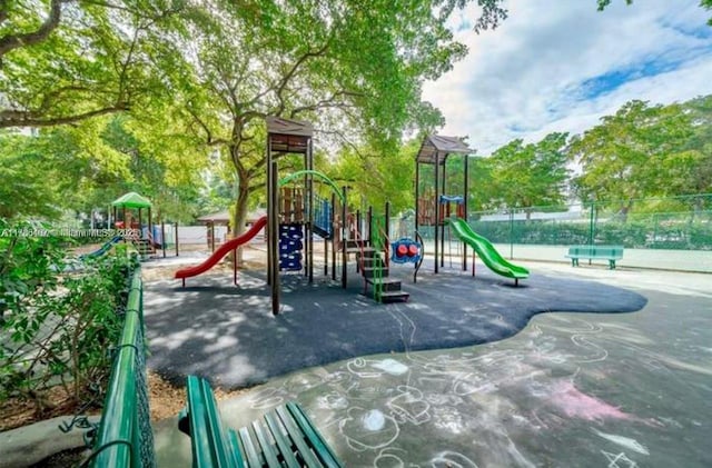 4000 NE Towwerside Ter Unit 1101, Miami, FL 33138 - community playground featuring fence