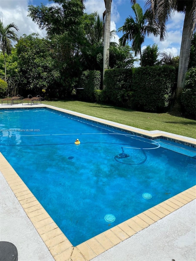 13135 SW 218th Ter, Miami, FL 33170 - swimming pool with a yard