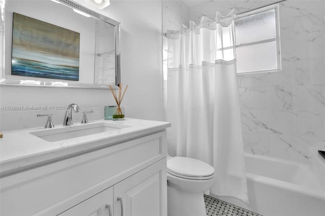2623 Oakbrook Dr, Weston, FL 33332 - full bath with toilet, vanity, and shower / bathtub combination with curtain