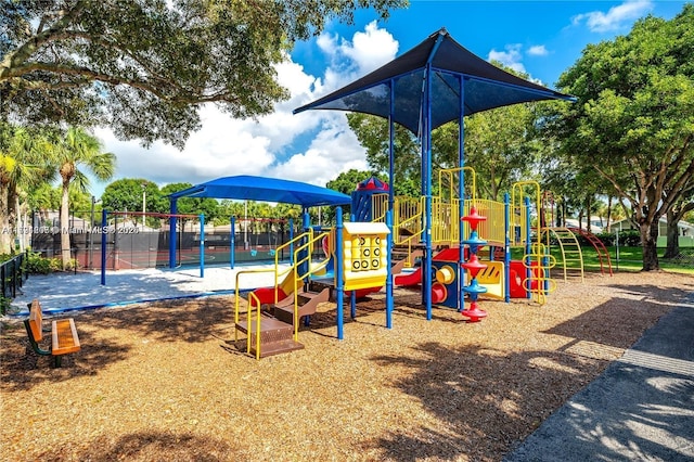 8021 Stirrup Cay Ct, Boynton Beach, FL 33436 - community play area with fence