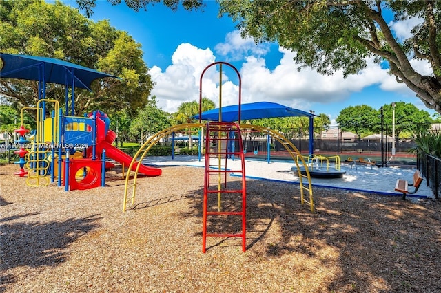 8021 Stirrup Cay Ct, Boynton Beach, FL 33436 - community play area featuring fence