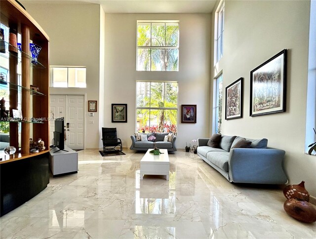 3968 Nighthawk Dr, Weston, FL 33331 - building lobby with a high ceiling