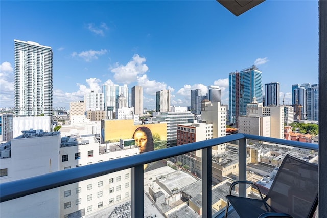151 SE 1st St Unit 1610, Miami, FL 33131 - balcony featuring a view of skyline