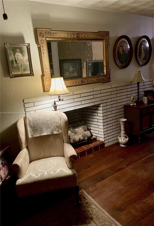 327 SE 2nd Ave, Dania Beach, FL 33004 - sitting room with hardwood / wood-style flooring