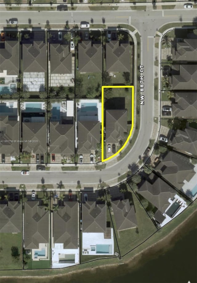 8824 NW 161st Ter, Miami Lakes, FL 33018 - photo 20