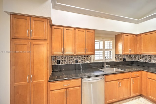 4940 Gateway Gardens Dr, Boynton Beach, FL 33436 - kitchen featuring dishwasher, a sink, crown molding, backsplash, and dark stone counters