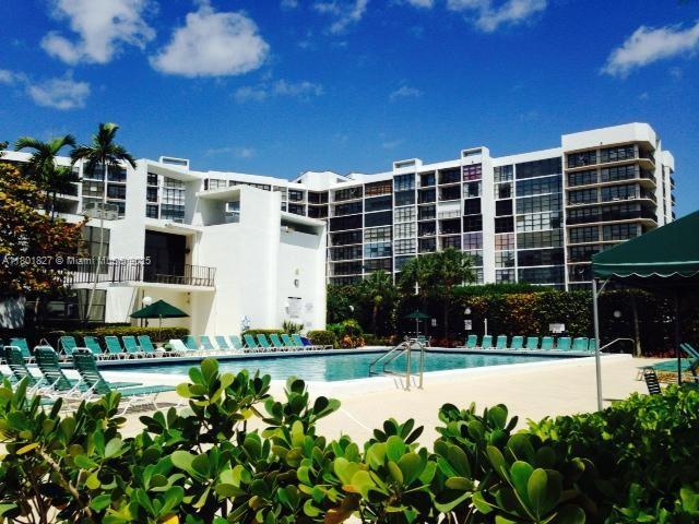 1000 Parkview Dr Unit 605, Hallandale Beach, FL 33009 - photo 1