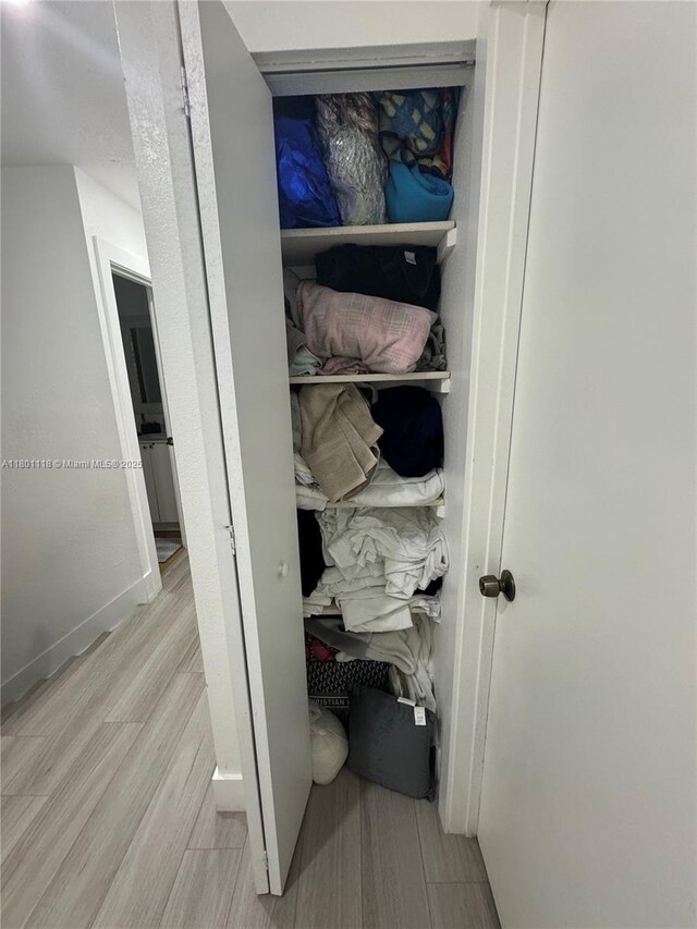 8098 NW 99th Ter, Hialeah Gardens, FL 33016 - view of closet