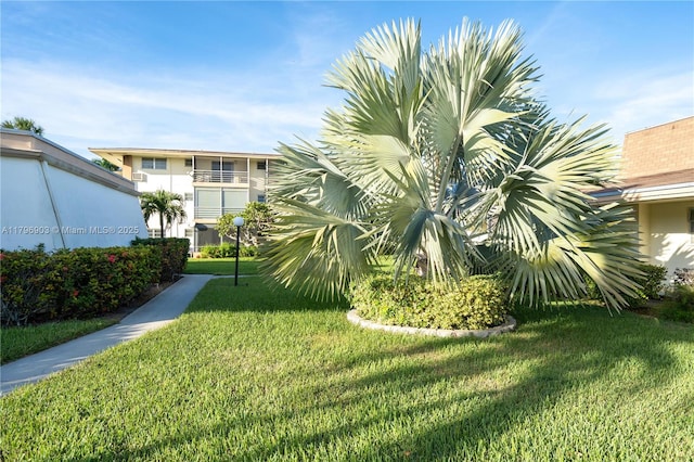 16900 NE 14th Ave Unit 201, North Miami Beach, FL 33162 - view of grassy yard