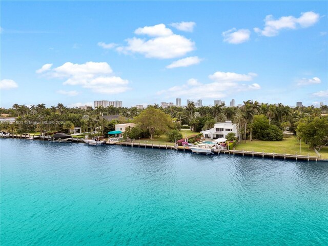 1018 S Northlake Dr, Hollywood, FL 33019 - photo 21